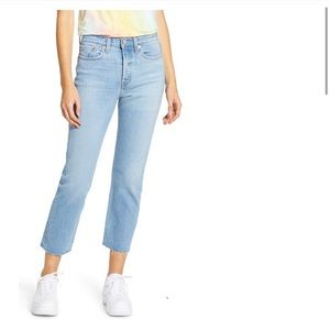 Levi’s wedgie straight ankle size 26 in tango hustle